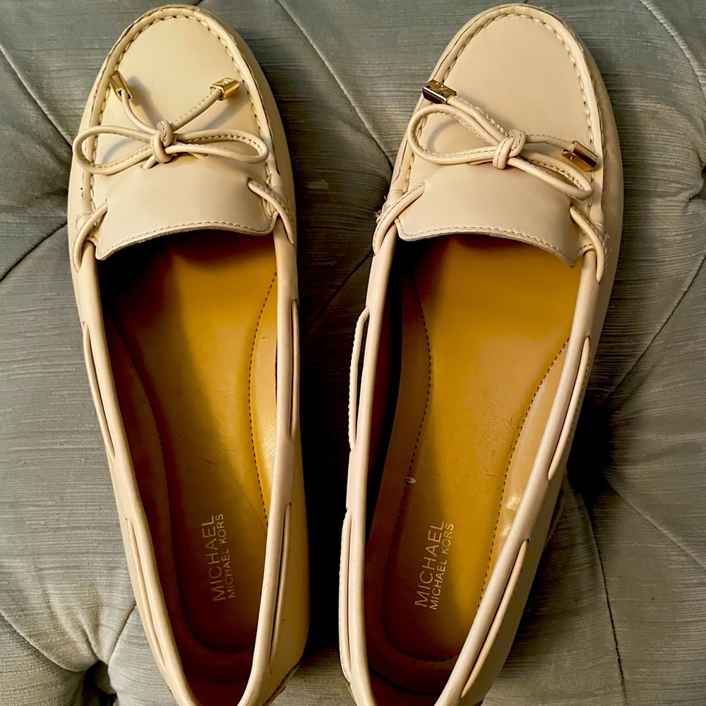 Michael Kors cream moccasin loafers 10 M, NWOT